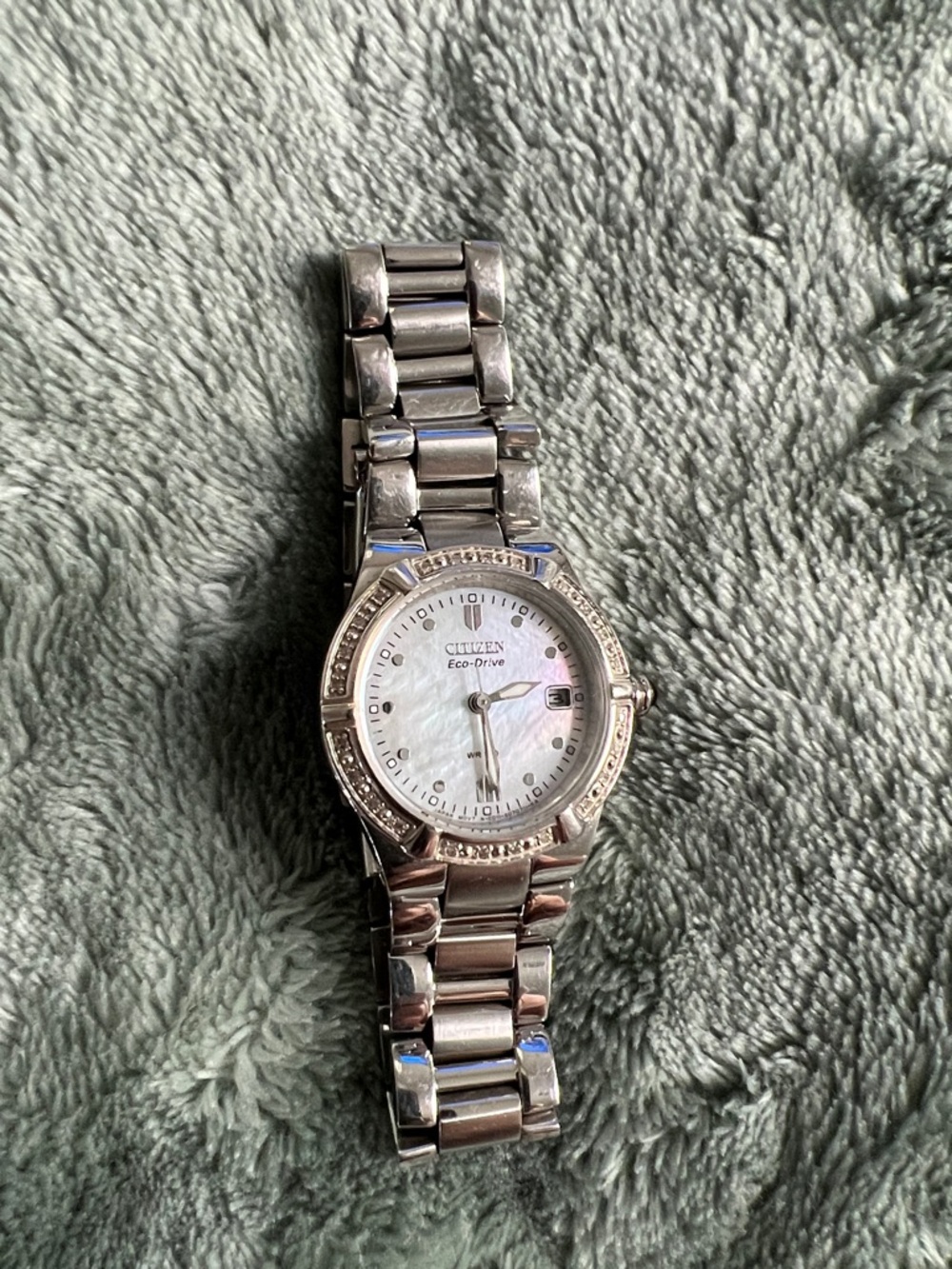 Citizen Eco-drive Watch with Mother-of-Pearl face in silver